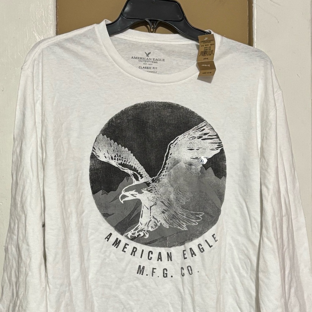 American Eagle Long sleeve shirt